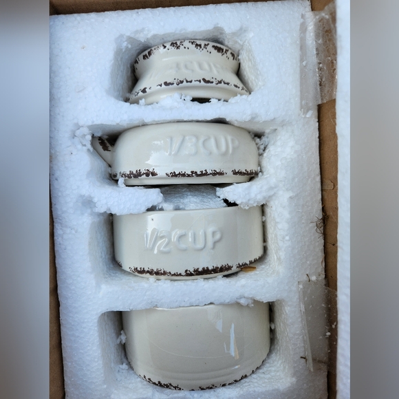 Measuring cup - Picture 1 of 1